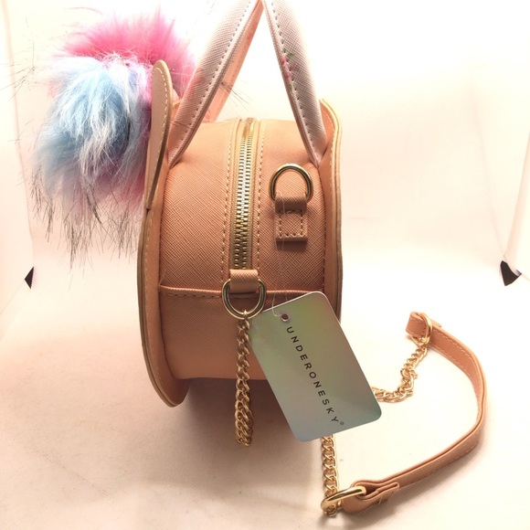 Under One Sky “Beary” Pretty Bashful Bear Shaped Kawaii Cartoon Crossbody Purse - Picture 5 of 10